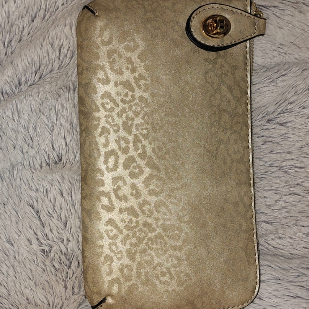 Jen & Co Tan Crossbody/Wristlet
